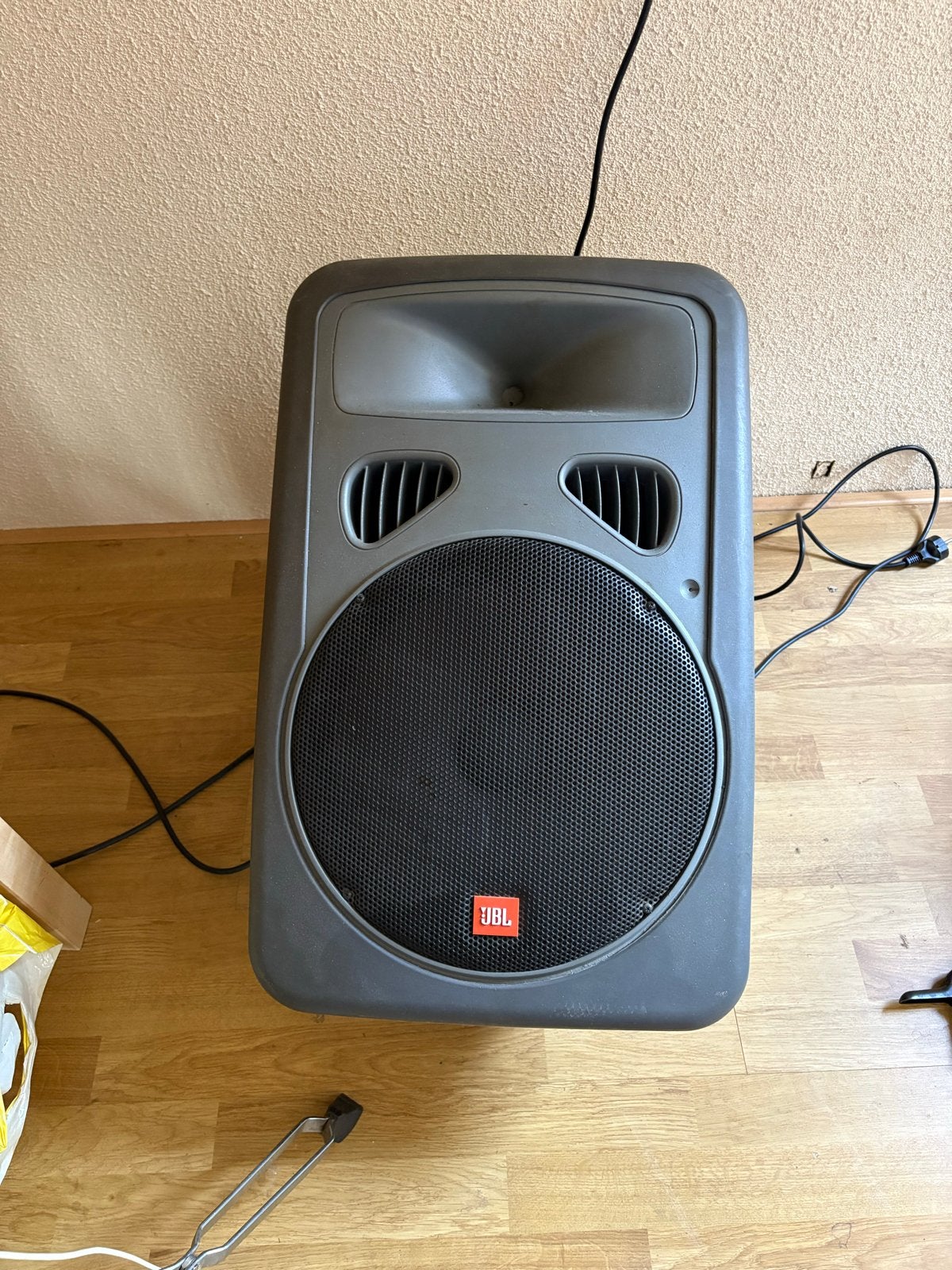 2x JBL EON 15, Ophalen, Gebruikt, Party speaker, JBL