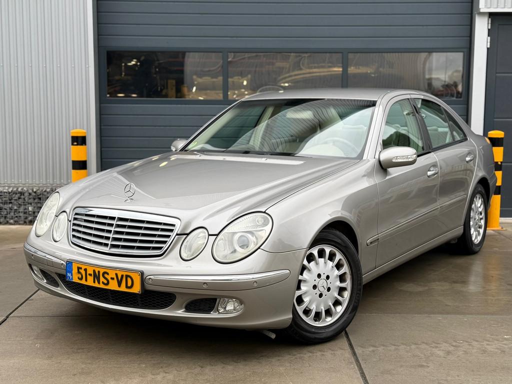 Mercedes-Benz E-klasse 270 CDI Elegance AUT / CLIMA / CRUISE, Auto's, Mercedes-Benz, Automaat, Gebruikt, Origineel Nederlands