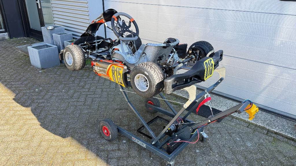 2x Kart Republic (KR) Mini Chassis, Trolley + A Lot of Parts, Ophalen, Zo goed als nieuw, Kart
