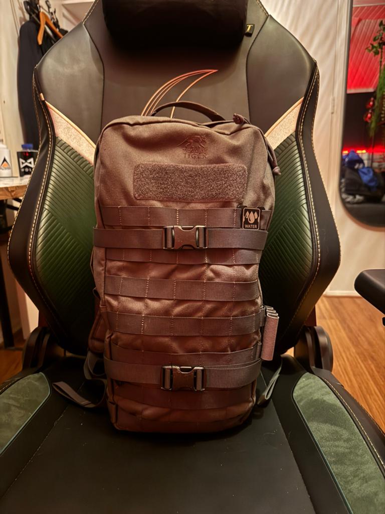 Tasmanian Tiger Essential Pack L MKII rugzak 15 liter olive, Ophalen of Verzenden, Zo goed als nieuw
