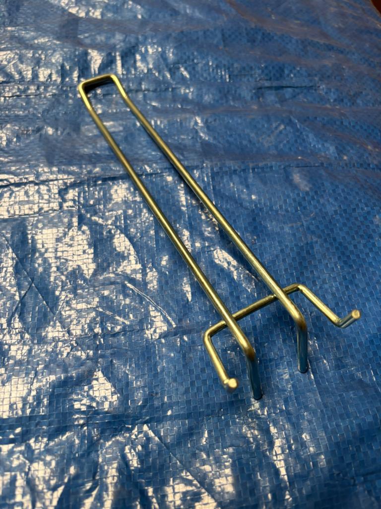 Tegometall dubbele wandhaken perfo 20cm., Ophalen, Zo goed als nieuw