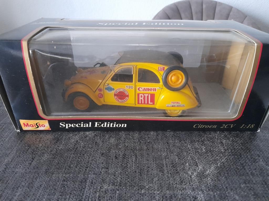citroen 2cv rally persepolis paris maisto 1:18, Ophalen of Verzenden, Gebruikt, Auto, Maisto