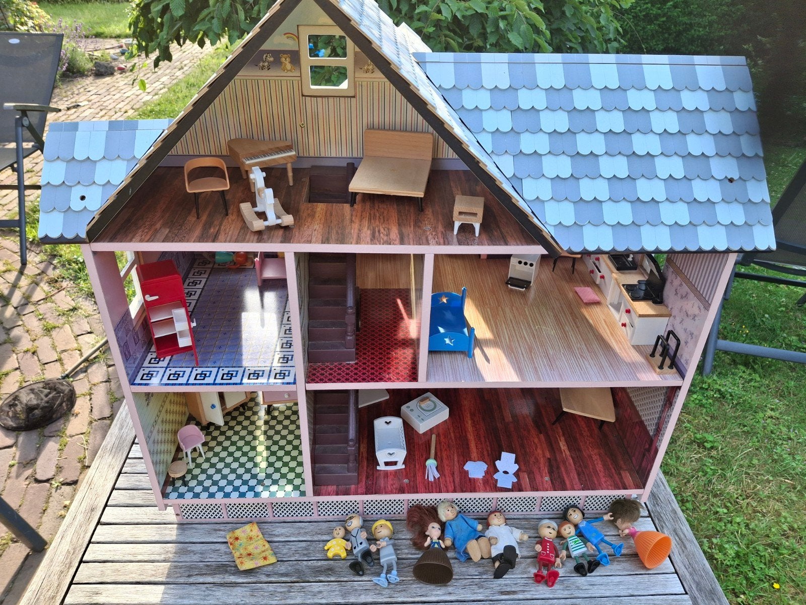 Groot Houten Poppenhuis met Meubels en Poppen, Ophalen, Overige typen