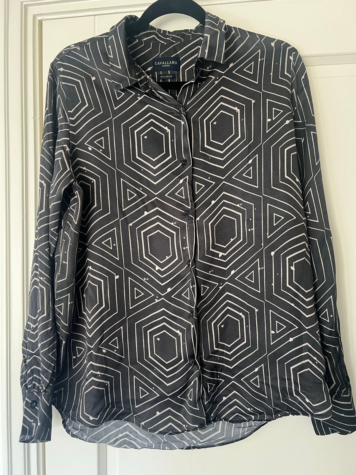Cavallaro Napoli relaxed fit blouse antraciet met figuren, Verzenden, Zo goed als nieuw, Maat 42/44 (L), Grijs