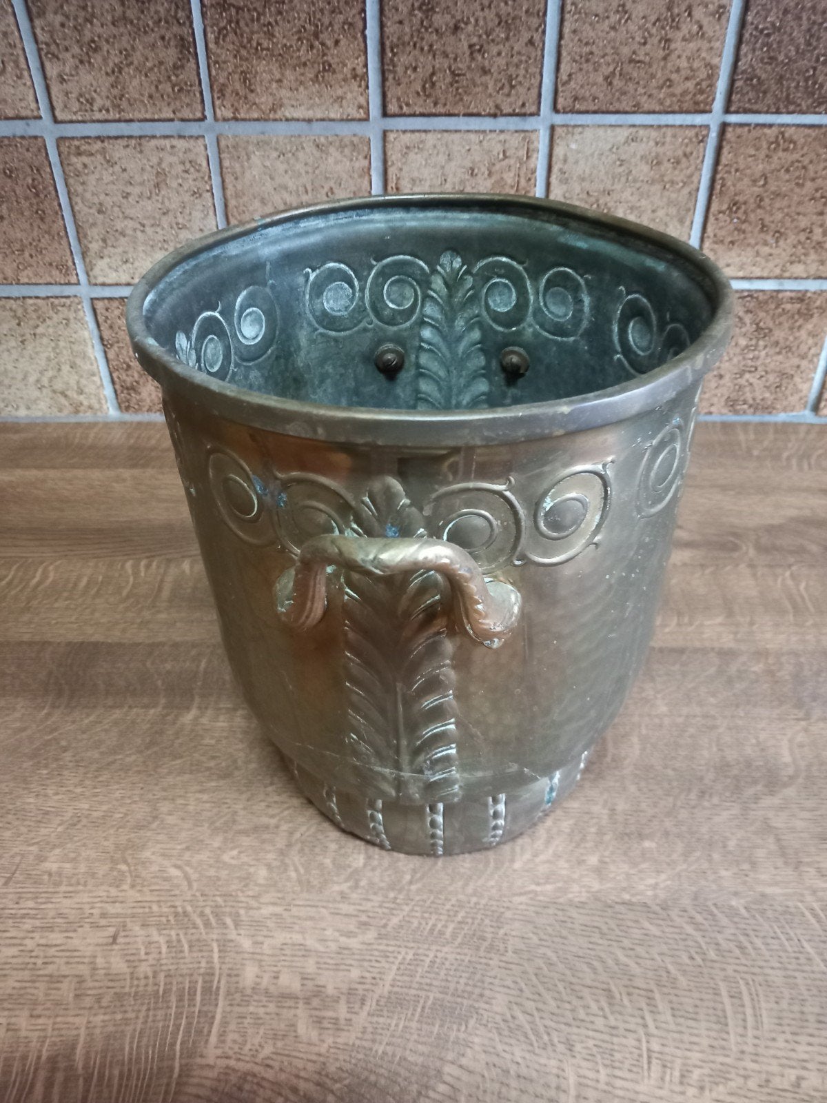 Mooie bewerkte koperen pot, Ophalen