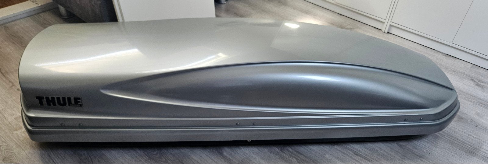 Thule Atlantis 600 Dakbox + AeroDakdragers VW Touran (Z.G.A., Auto diversen, Dakkoffers, Ophalen of Verzenden
