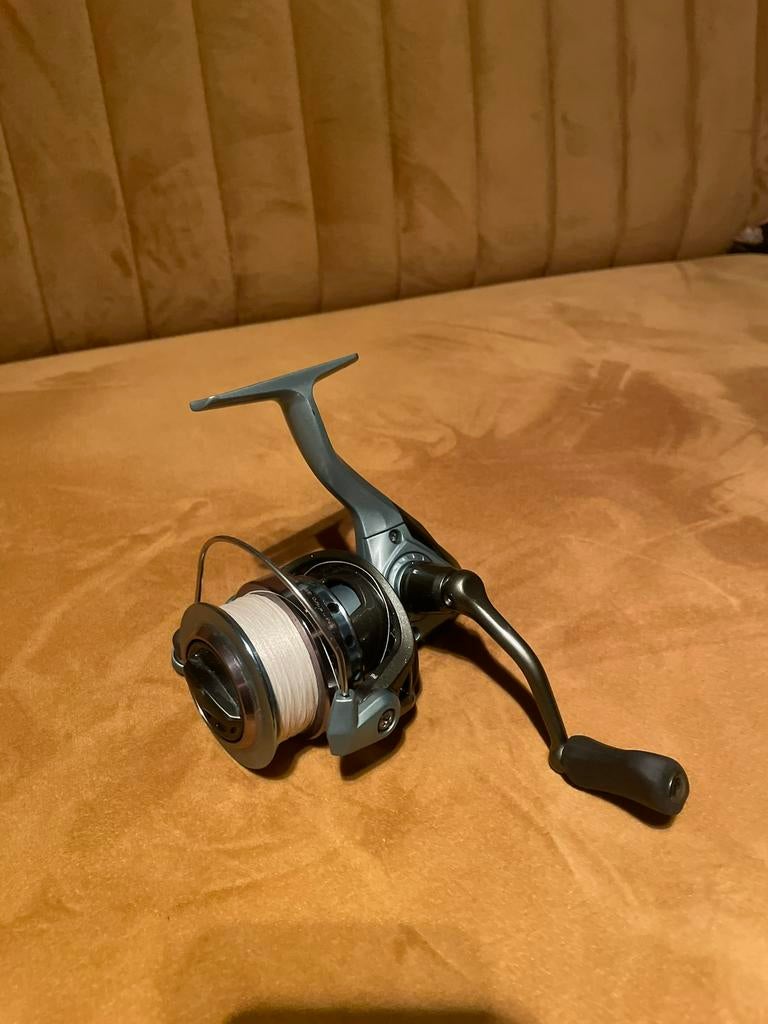 Okuma Alaris ALS-45 FD, Watersport en Boten, Hengelsport | Roofvissen, Zo goed als nieuw, Molen, Ophalen of Verzenden