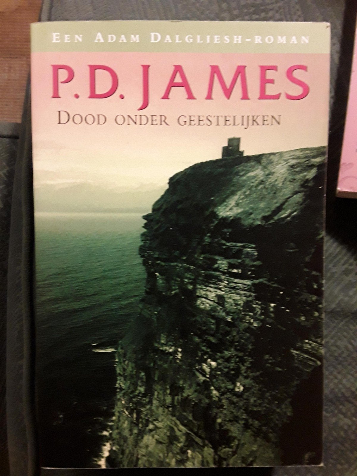 Dood onder Geestelijken - P.D. James (Adam Dalgliesh-roman), Ophalen of Verzenden, Gelezen, P.D. James
