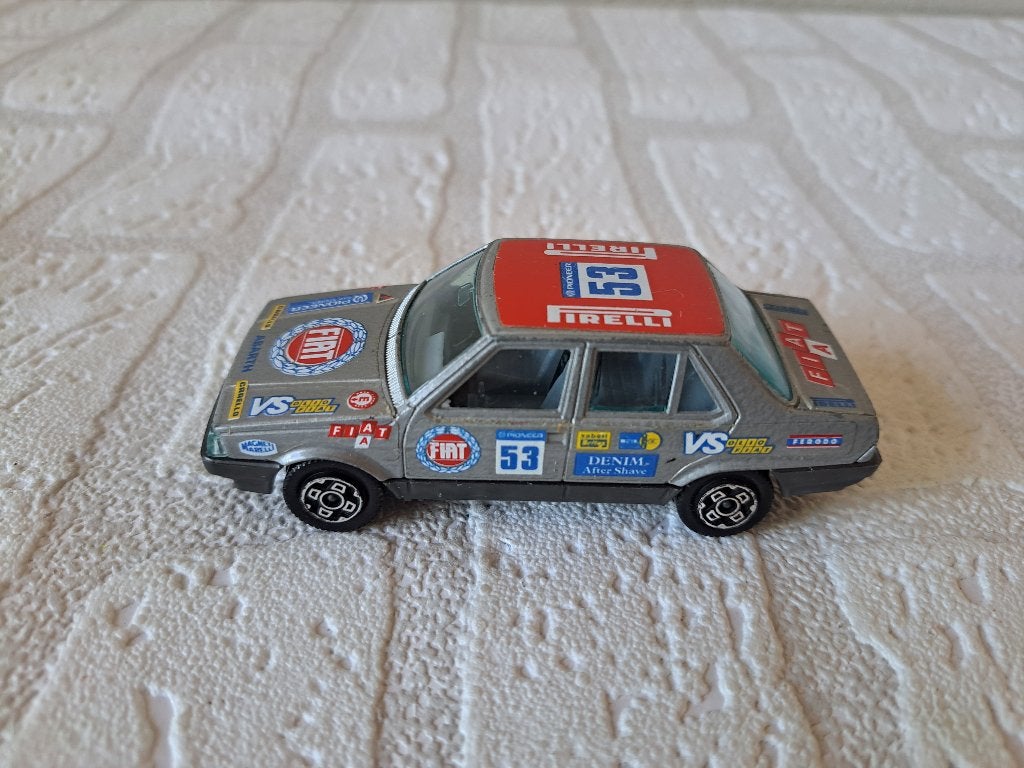 Fiat Regata PIRELLI Rally 1:43 Bburago 4121, Ophalen of Verzenden, Zo goed als nieuw, Auto