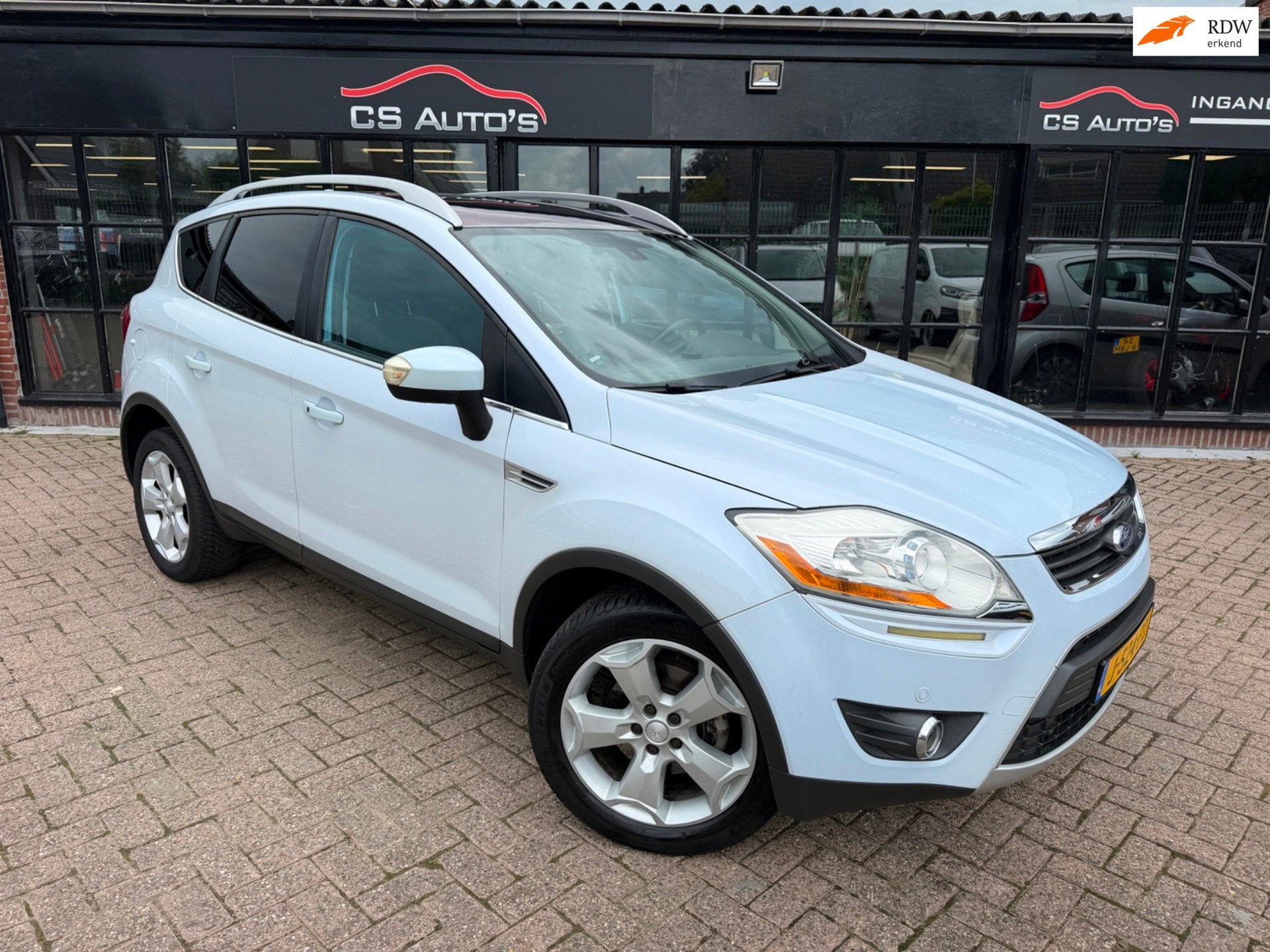 Ford Kuga 2.5 20V Titanium|200pk|leder|automaat|CarPlay|voll, Auto's, Automaat, Gebruikt, 1553 kg, Bedrijf