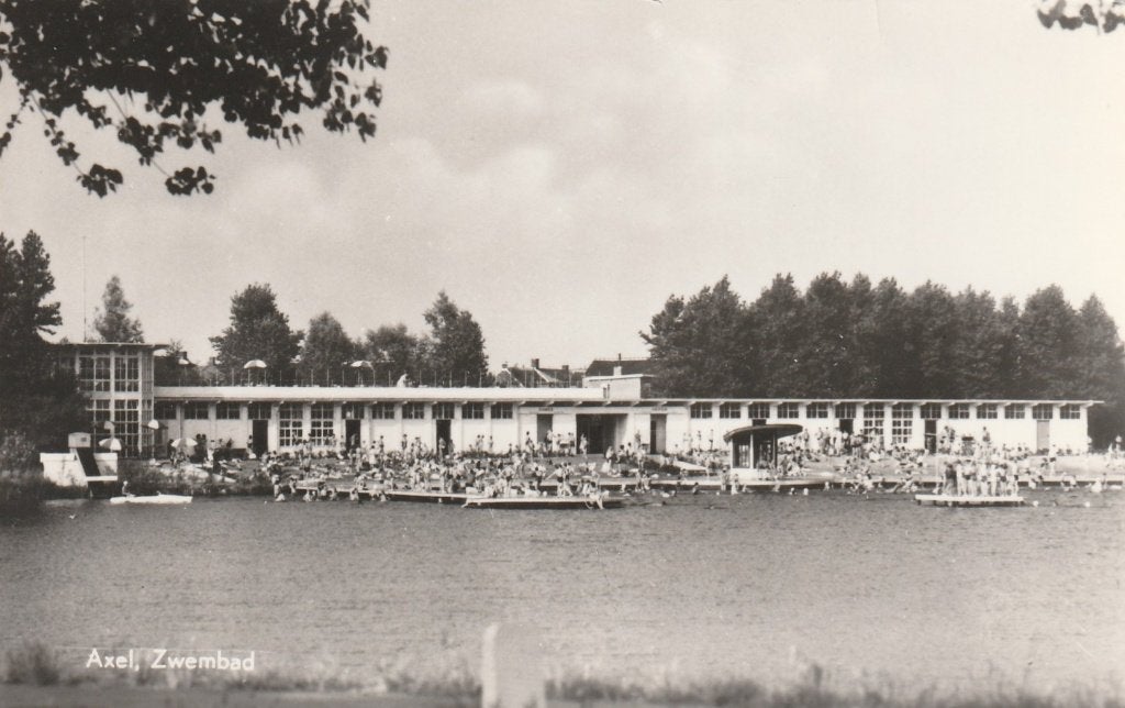 AXEL Zwembad, Verzamelen, Ansichtkaarten | Nederland, Verzenden, 1960 tot 1980, Ongelopen, Zeeland