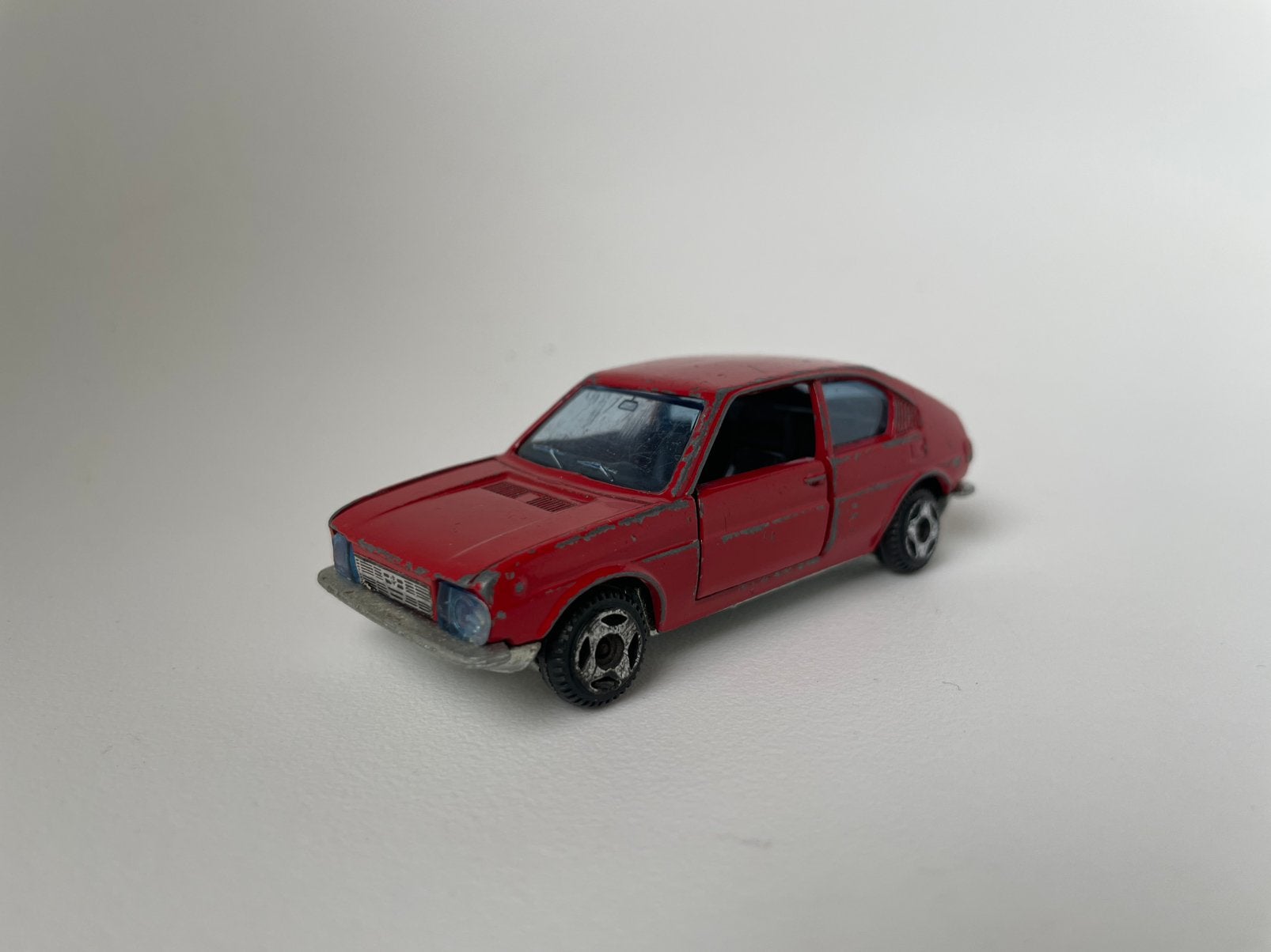 model AR Alfa Romeo Alfasud, 3-deurs, rood, 1/43, Polistil, Ophalen of Verzenden, Gebruikt, Auto