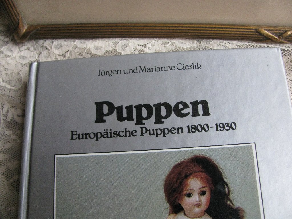 Poppenboek - / Poppen Boek met o.a Käthe Kruse Pop, Verzenden, Gebruikt, Overige typen
