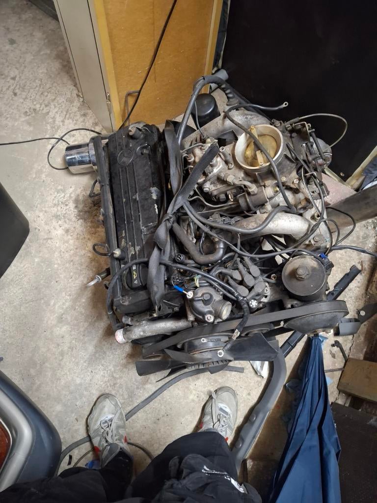 Mercedes-Benz m102 1.8 8v, Auto-onderdelen, Ophalen of Verzenden, Mercedes-Benz