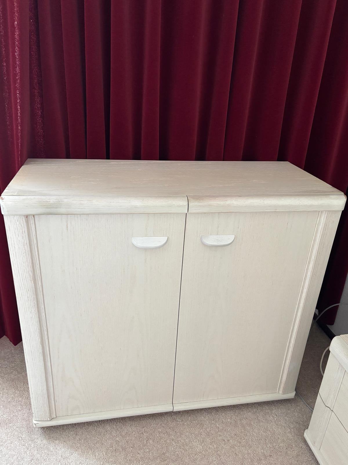 Foto 5 van Licht eiken 2 p-bed+ombouw, kast, spiegel, dressoir