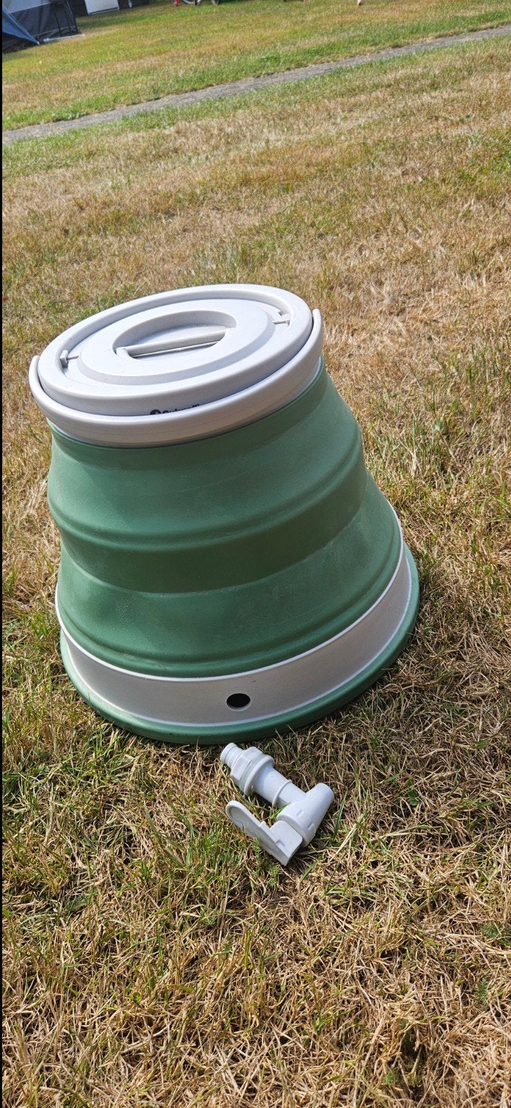 Opvouwbare watercontainer met kraan - ideaal voor camping, Ophalen, Zo goed als nieuw