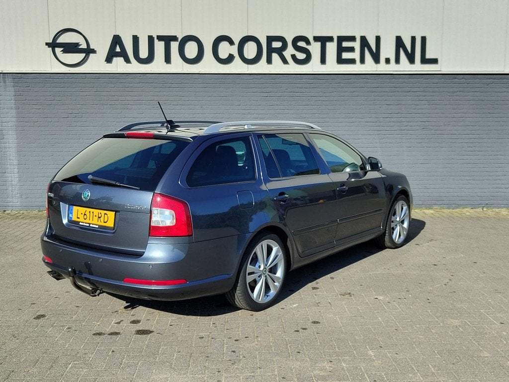 Skoda Octavia Combi 2.0TFSI RS 200PK Trekhaak Ecc Navi* Andr, Auto's, Euro 5, Zwart, Leder en Stof, Octavia