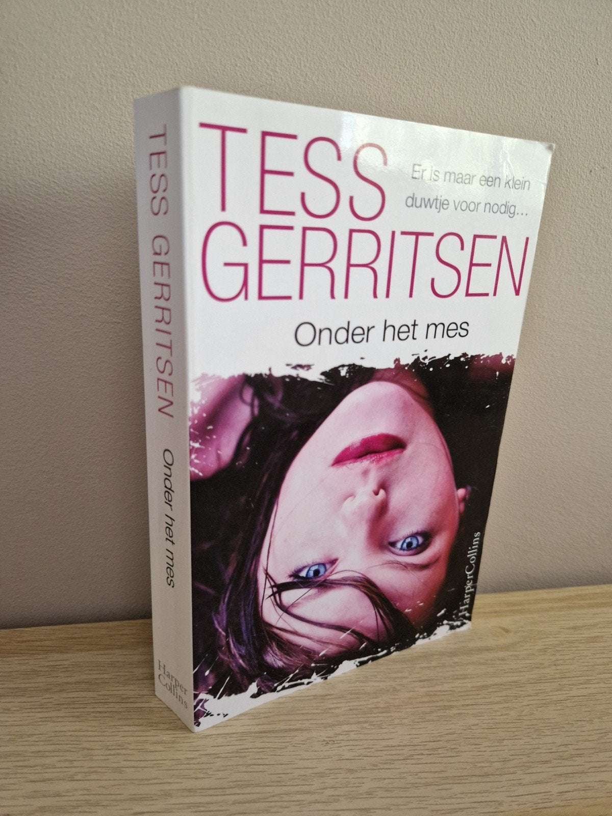 Tess Gerritsen - Onder het mes (Thriller), Ophalen of Verzenden, Gelezen, Tess Gerritsen