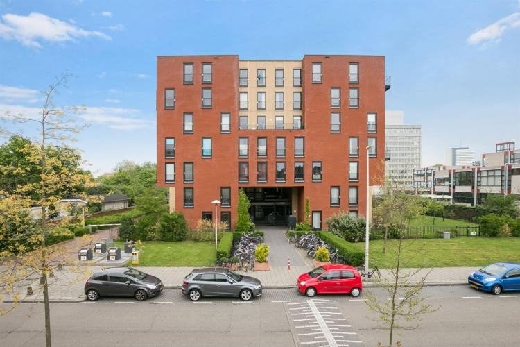 TE HUUR: parkeerplaats Utrecht Oost. Nabij CENTRUM ., Utrecht