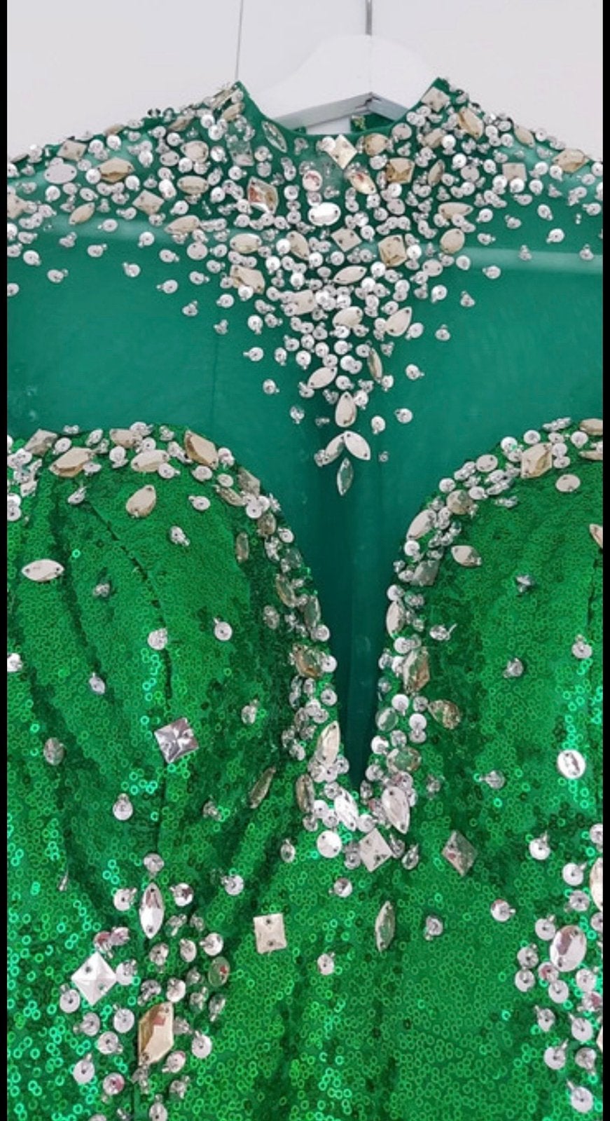 Prachtige Groene Galajurk met Pailletten en Strass, Maat 38/40 (M), Galajurk, Ophalen of Verzenden, Zo goed als nieuw