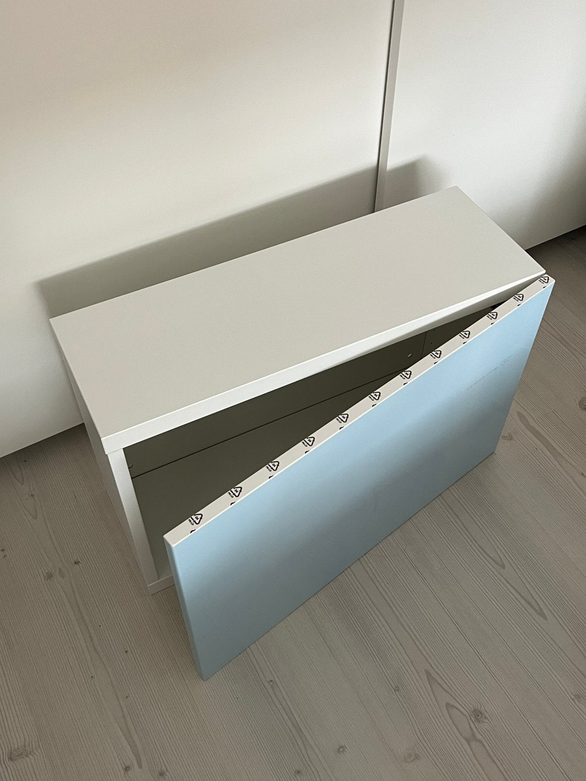 2X ikea BESTA 60x22x38 cm hoogglans wit, Huis en Inrichting, Kasten | Wandmeubels, Ophalen, Nieuw, Minder dan 150 cm, Minder dan 25 cm