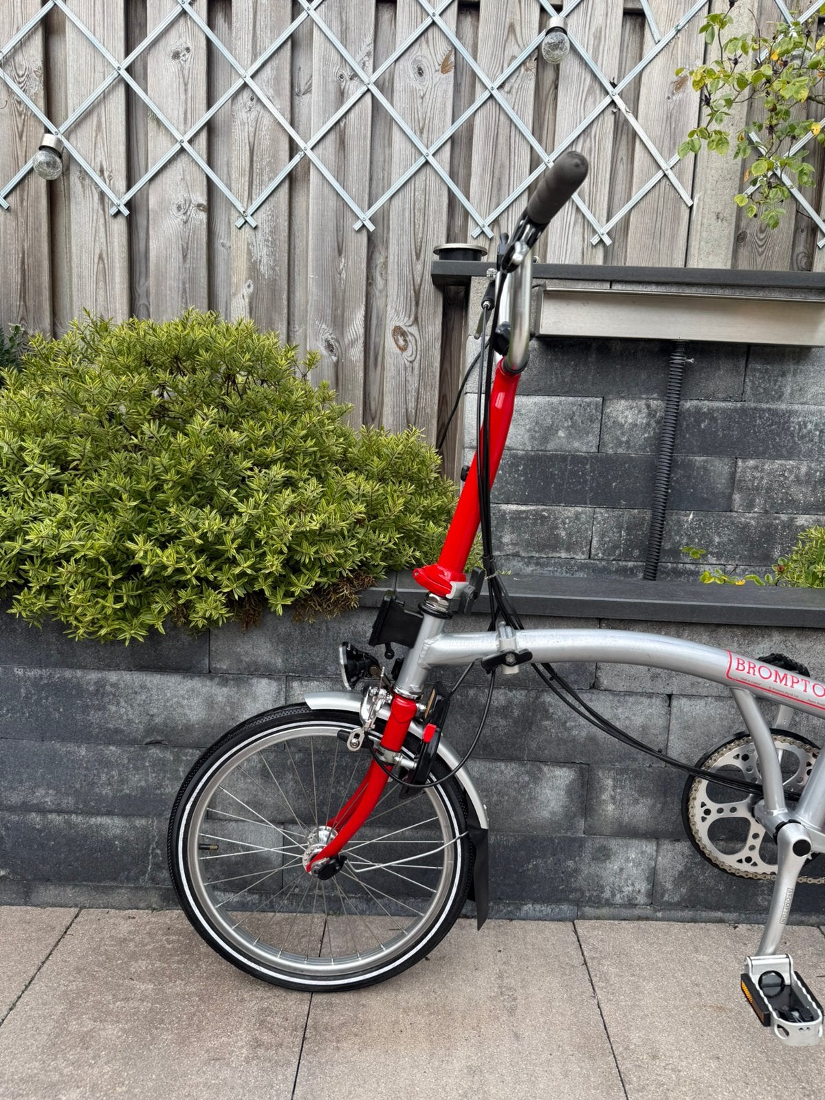 Foto 10 van Zeer nette Brompton vouwfiets
