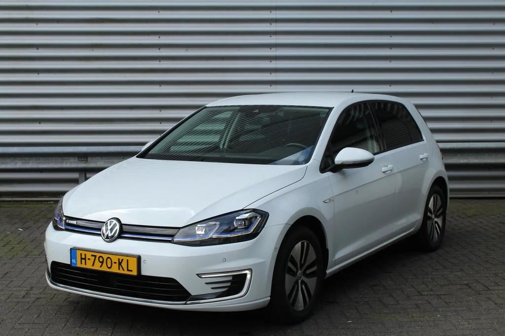 Volkswagen e-Golf E-DITION SoH 90% NL-Auto NAP € 14.950,00, Automaat, Gebruikt, Wit, Origineel Nederlands