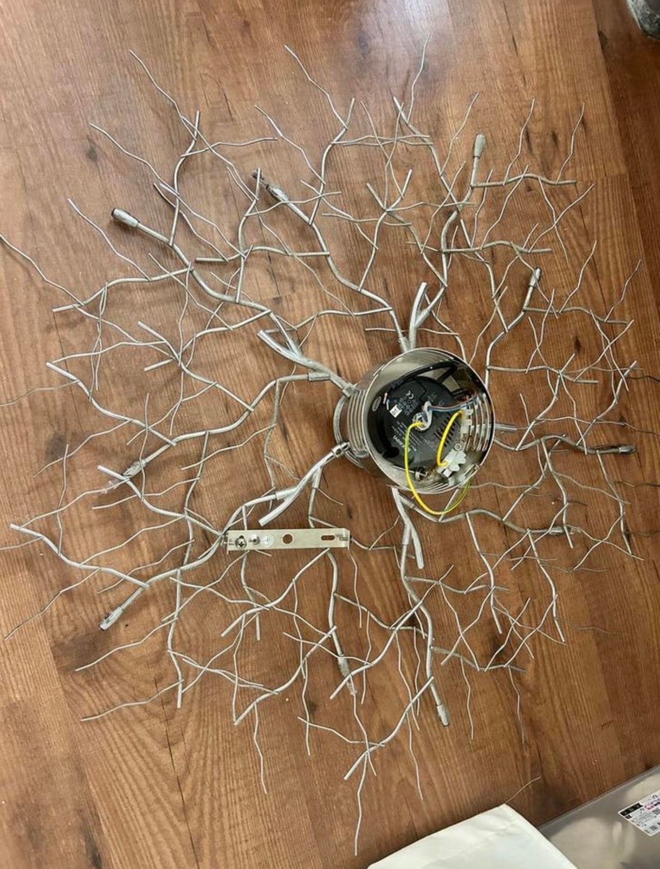 Moderne plafondlamp met takken design, Huis en Inrichting, Lampen | Plafondlampen, Ophalen, Gebruikt, Metaal