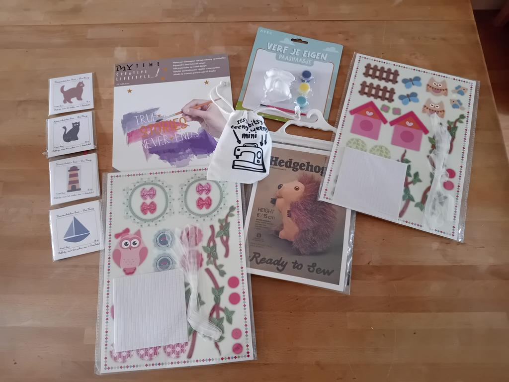 Knutsel set A, Hobby en Vrije tijd, Scrapbooking, Nieuw, Overige typen, Overige merken, Ophalen of Verzenden