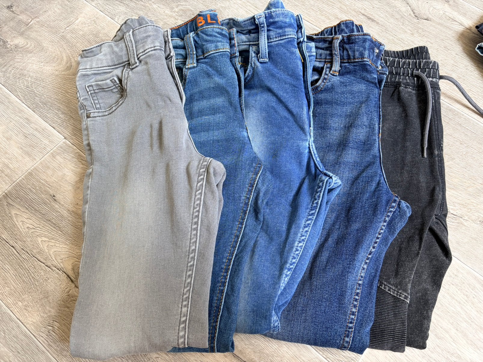 Jongensbroeken pakket 5 stuks maat 134, Kinderen en Baby's, Kinderkleding | Maat 134, Ophalen of Verzenden, Gebruikt, Jongen, Broek