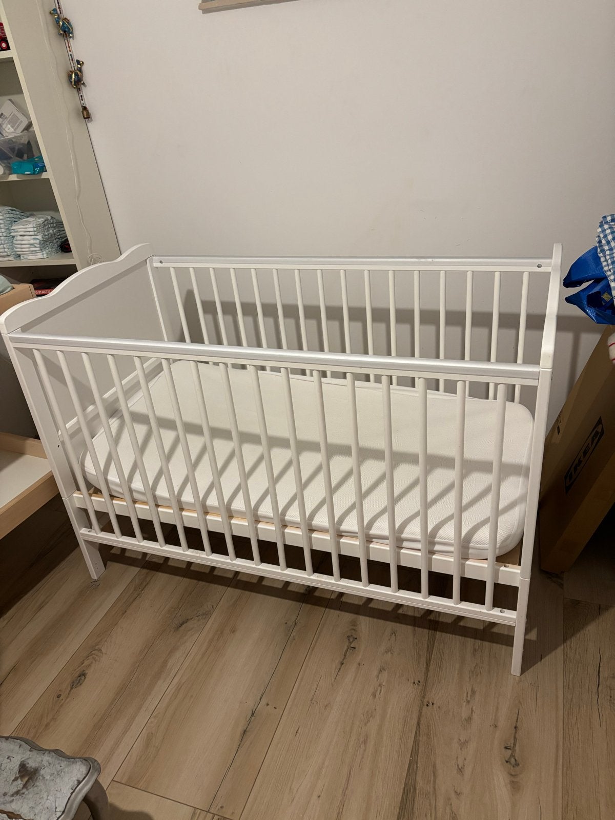 Wit ledikant met matras, Ophalen, Gebruikt, Ledikant