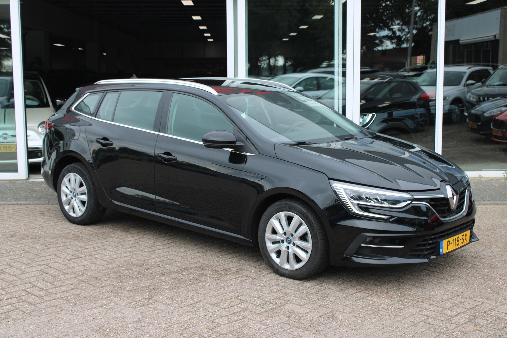 Renault Mégane Estate 1.6 E-Tech Plug-In Hybrid 160 Busines, Auto's, Dealer onderhouden, Gebruikt, 4 cilinders, Verwarmde buitenspiegels