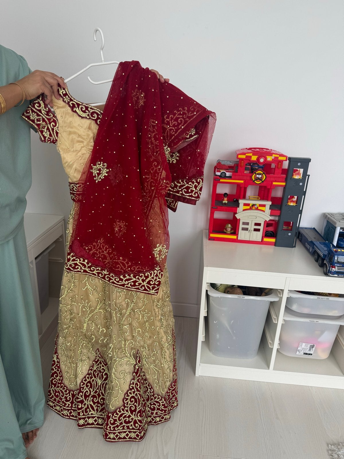 Prachtige Indiase jurk - Lehenga Choli, Maat 38/40 (M), Overige typen, Ophalen of Verzenden, Zo goed als nieuw