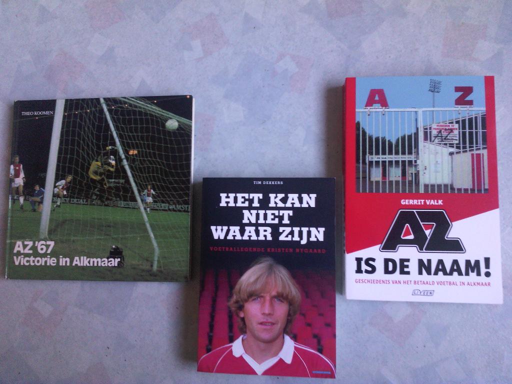 sportboeken-AZ Alkmaar (  3 stuks ), Ophalen of Verzenden, Zo goed als nieuw, Balsport