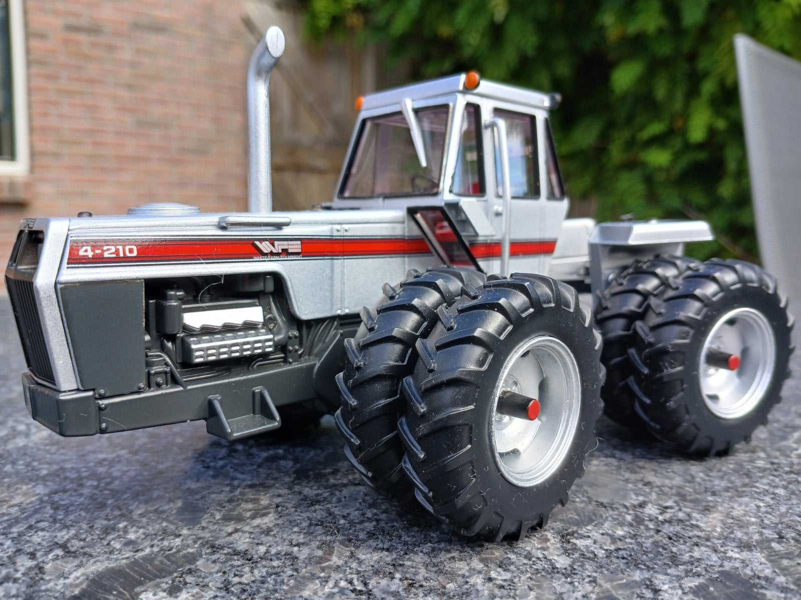 White 4-210 1:32 ertl., Ophalen of Verzenden, Zo goed als nieuw, Tractor of Landbouw, ERTL