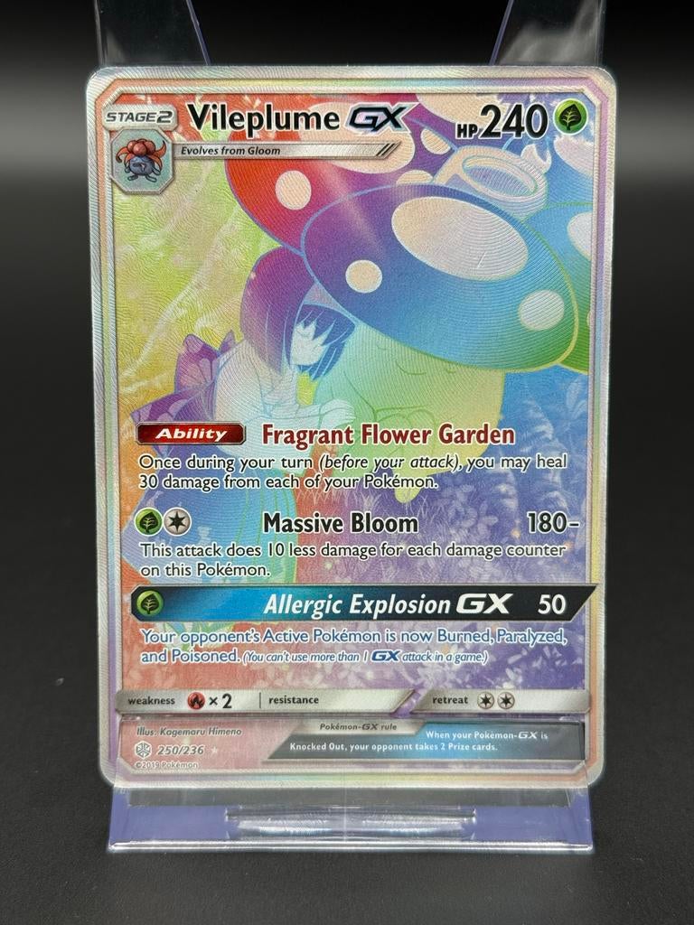 Vileplume GX - Pokémon Cosmic Eclipse - #250/236 CEC, Ophalen of Verzenden, Zo goed als nieuw, Losse kaart, Foil