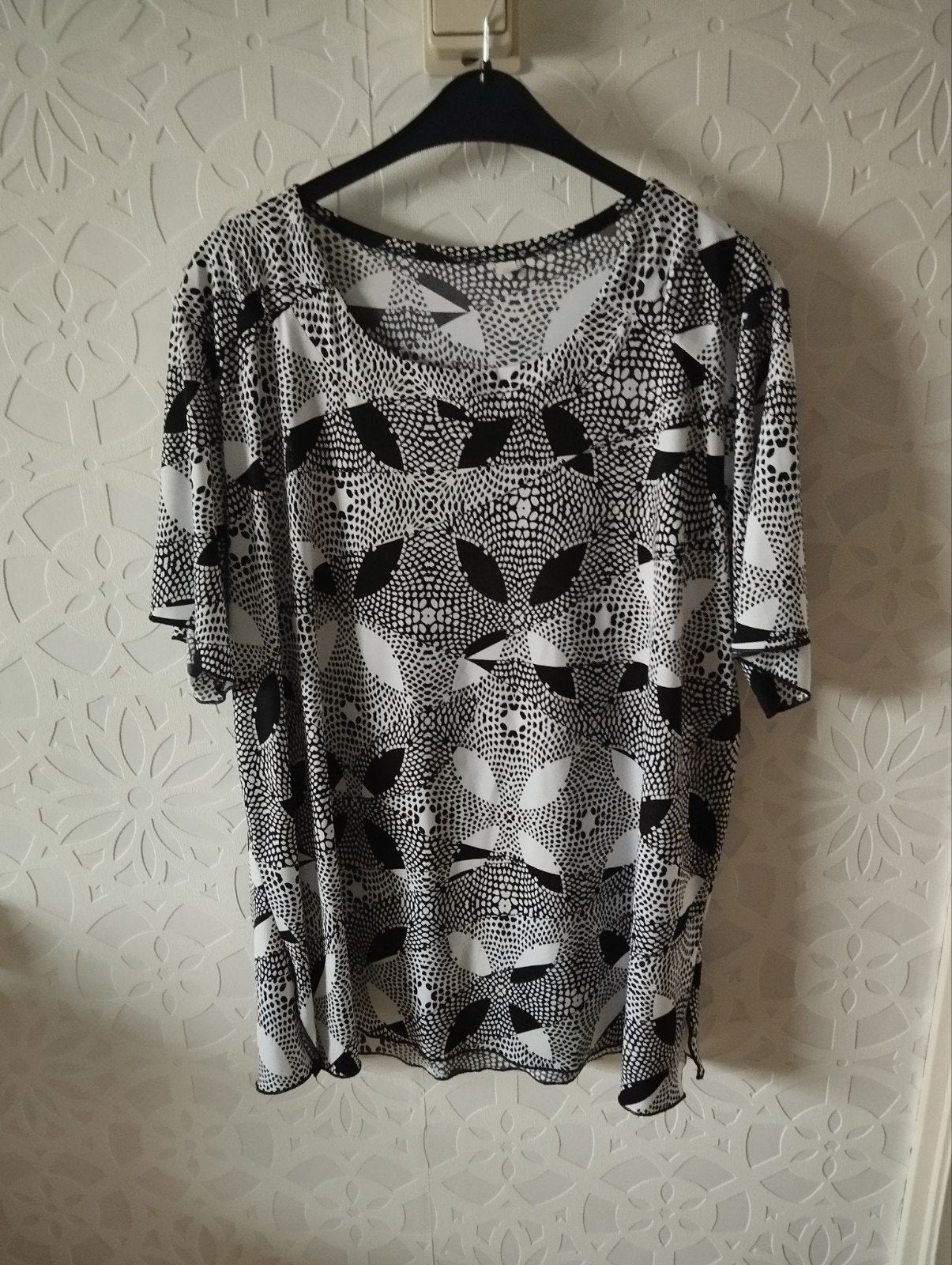 shirt zwart wit 52 54, Ophalen, Zo goed als nieuw, Zwart, Shirt of Top