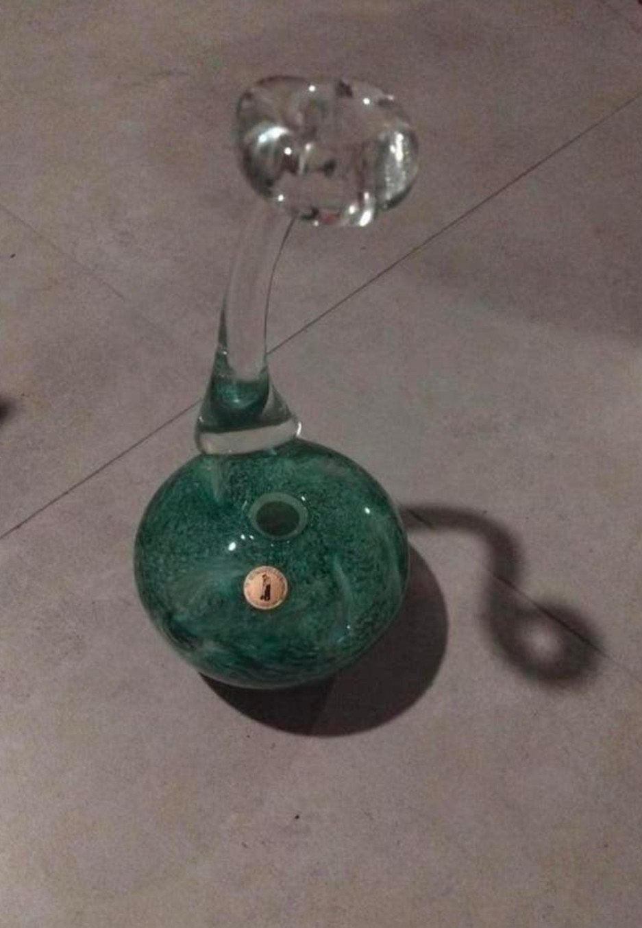 glasblazerij rugen handgeblazen vaas voor 1 bloem vintage

P, Ophalen of Verzenden