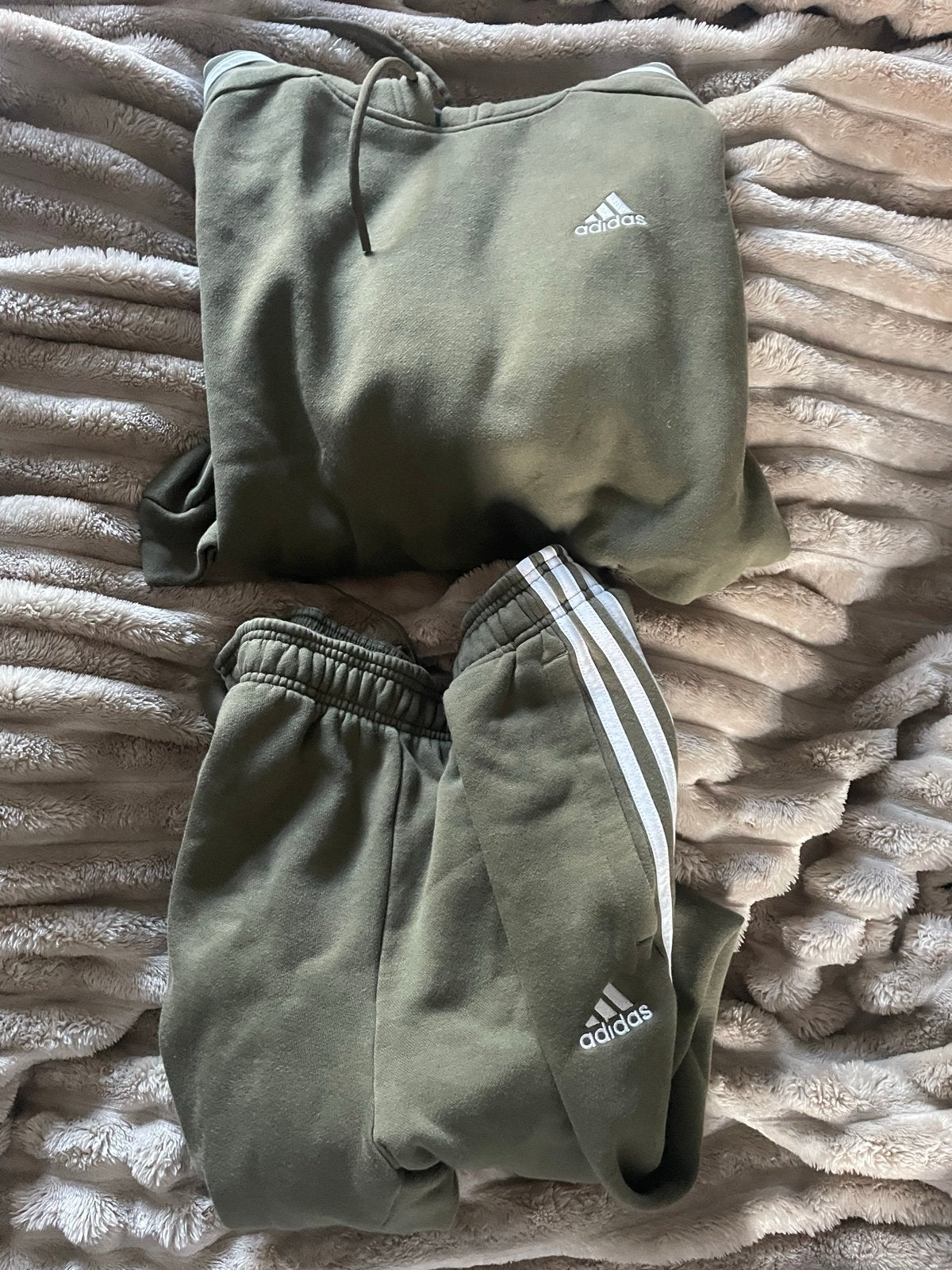 Adidas trainingspak maat M 3 stripes, Ophalen, Zo goed als nieuw, Maat 48/50 (M), Groen