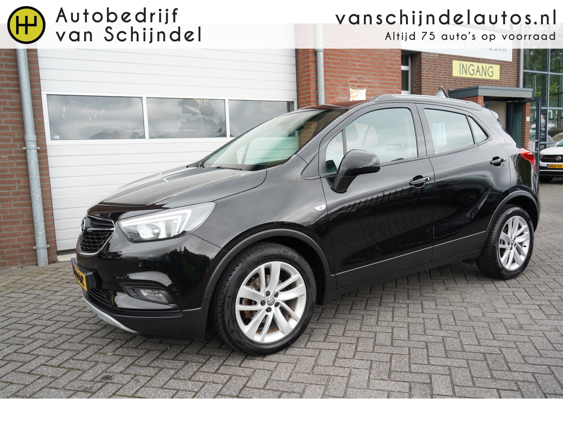 Opel Mokka X 1.4 TURBO 141PK INNOVATION NIEUWE APK! NAVIGATI, Auto's, Voorwielaandrijving, Gebruikt, Zwart, Handgeschakeld