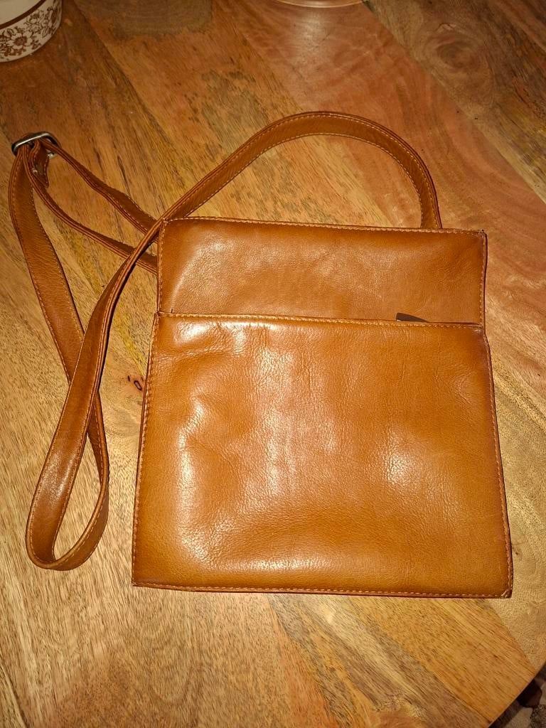 Cognac Leren Cross-over Tas met 2 Ritsvakken - Nieuw, Ophalen of Verzenden, Nieuw, Bruin, Schoudertasje