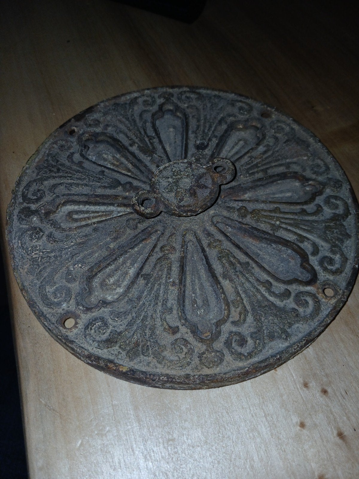2x  Antieke gietijzeren ventilatierooster/decoratie, Ophalen of Verzenden