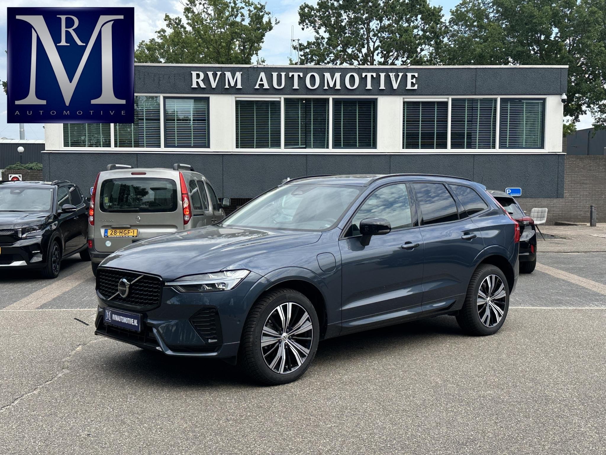Volvo XC60 2.0 T6 Plug-in hybrid AWD R-Design LUCHTVERING |, Auto's, Volvo, Automaat, Gebruikt, Euro 6, 4 cilinders