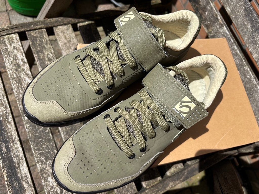 Adidas Five Ten Kestrel mountainbike schoenen  42 2/3 zgan, Fietsen en Brommers, Fietsaccessoires | Fietskleding, Schoenen, Ophalen of Verzenden
