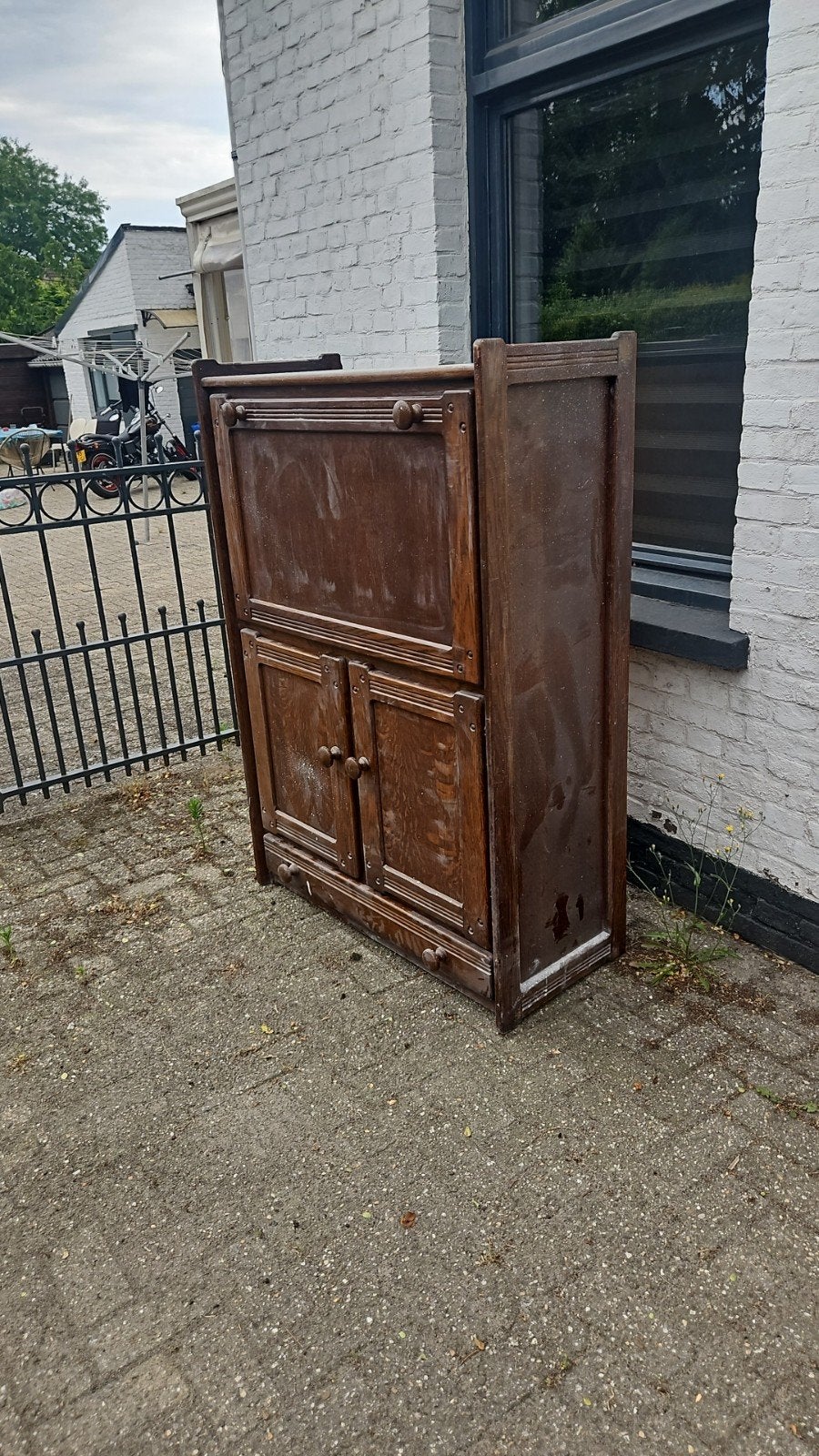 Houten kast, Ophalen
