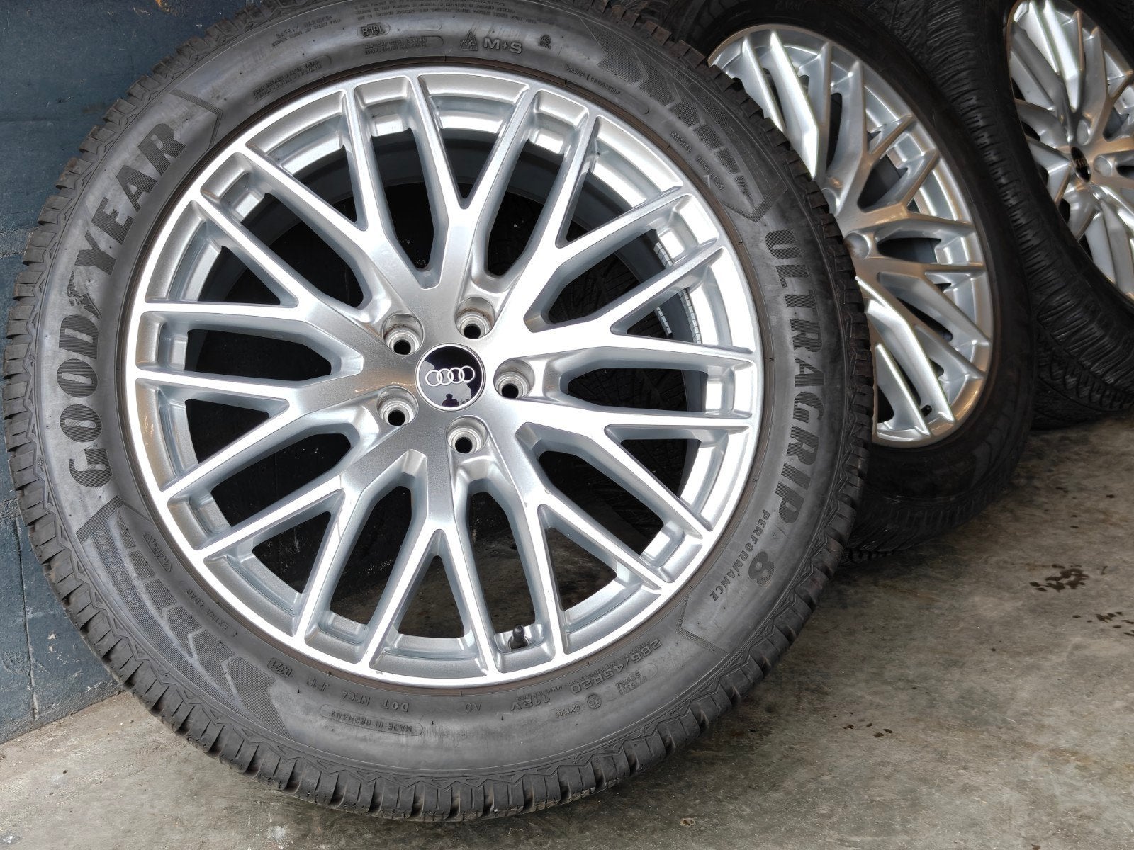 20" Originele Audi Q7 SQ7 4M Winterset Goodyear, Audi, Gebruikt, 285 mm, Banden en Velgen