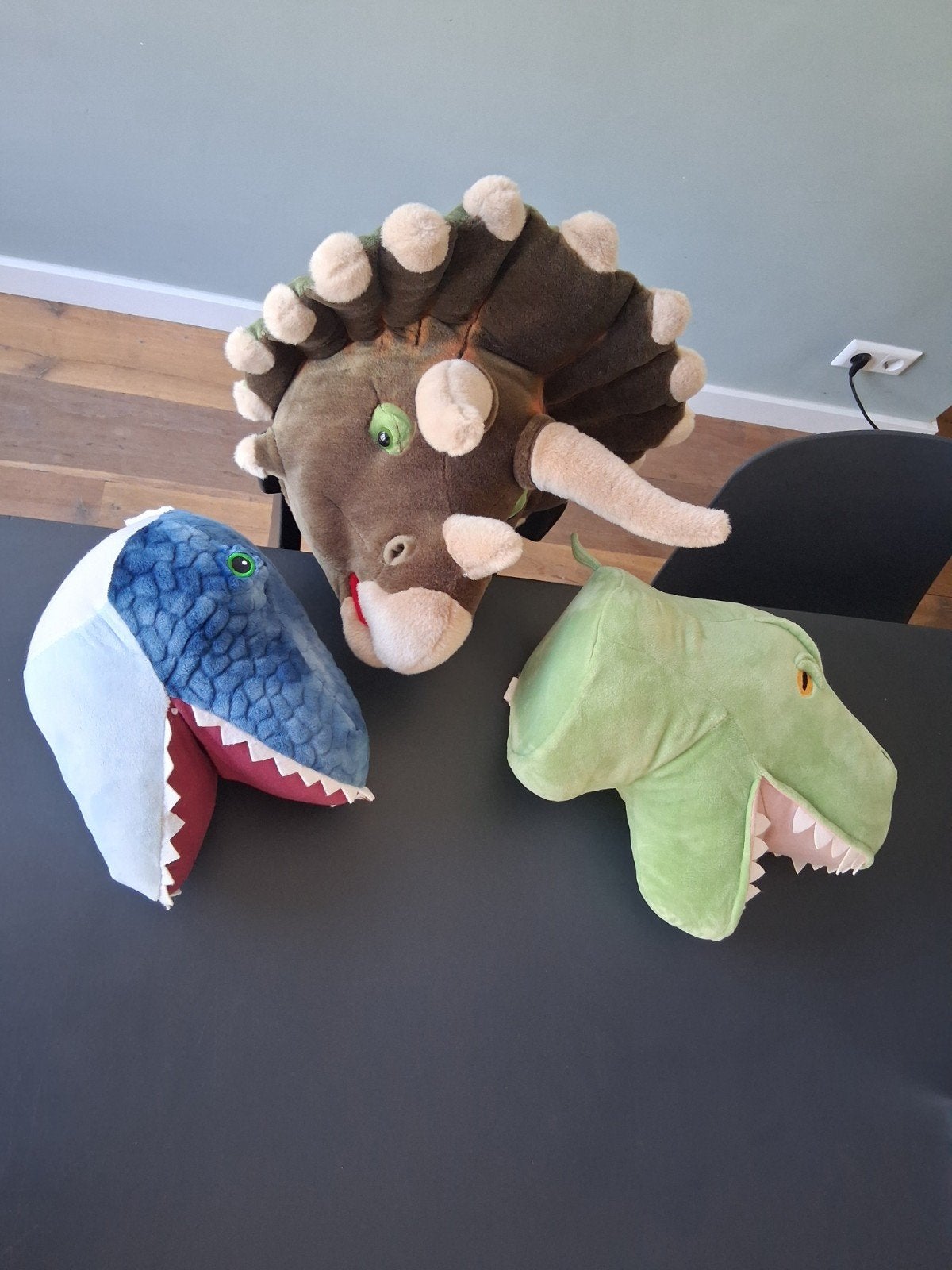 3 leuke dinosaurus koppen voor aan de muur, Overige karakters, Ophalen, Zo goed als nieuw, Overige typen