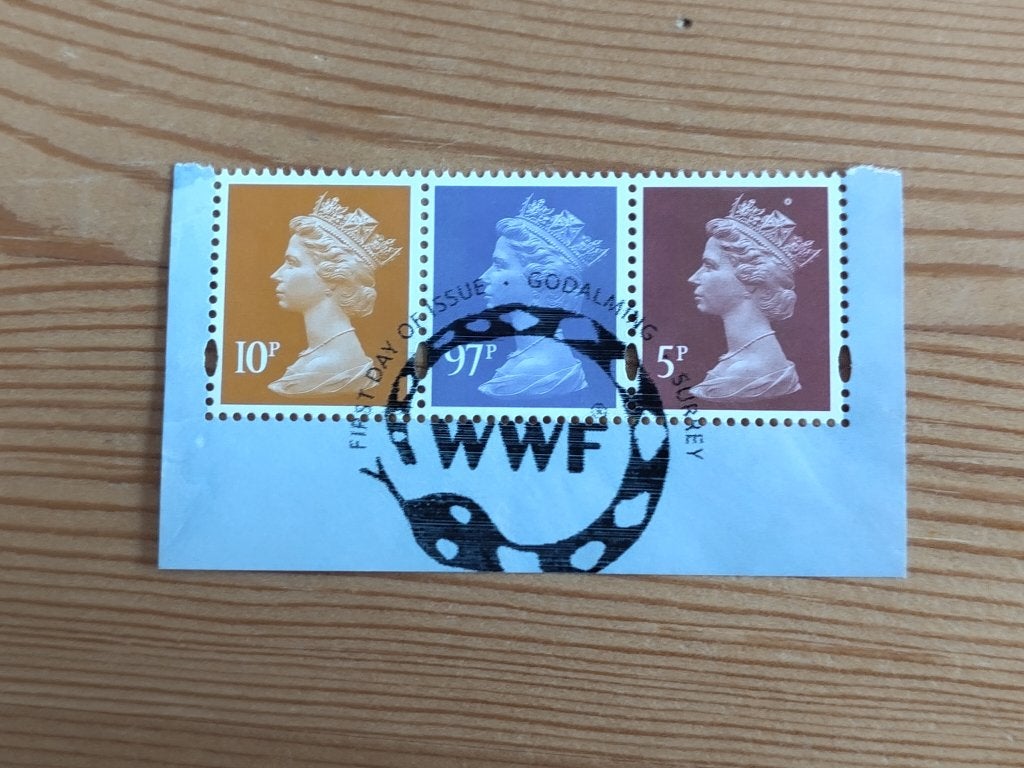 Engeland machin strip uit vel PB WWF 5, 10 en 97p, Postzegels en Munten, Ophalen of Verzenden, Gestempeld