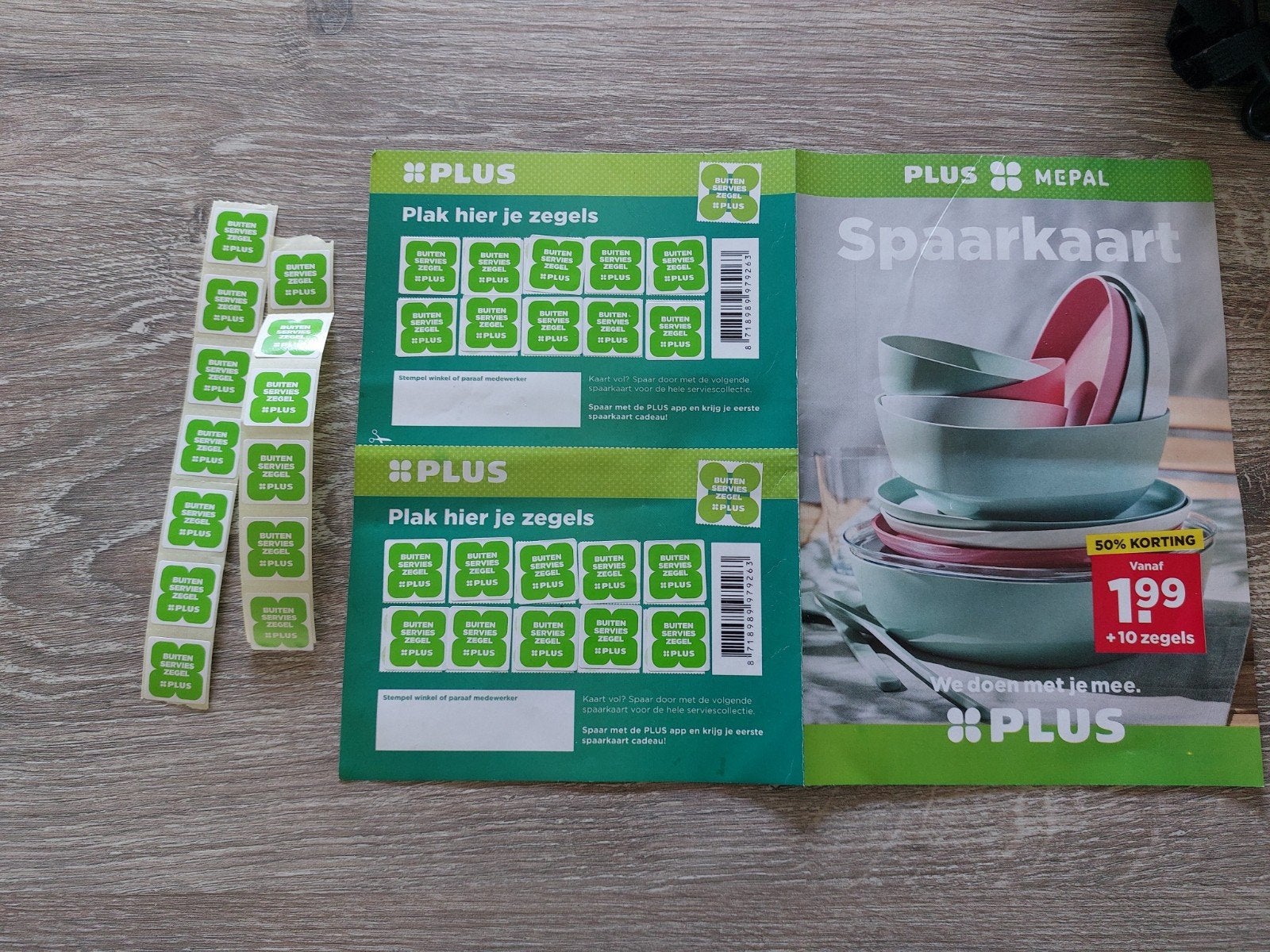 PLUS Mepal servies 2 volle Spaarkaarten & 13 losse zegels, Plus, Ophalen of Verzenden