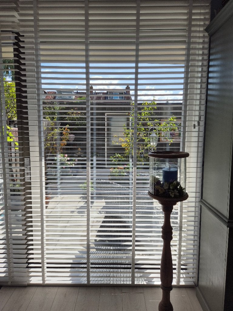 Mooie houten ( MDF)  Jalouzie, Huis en Inrichting, Ophalen, Jaloezie, Overige merken, Inclusief montageonderdelen